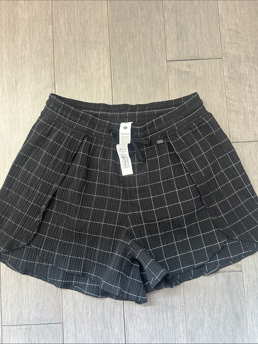 lululemon athletica Black Windowpane Drawcord Women’s Shorts